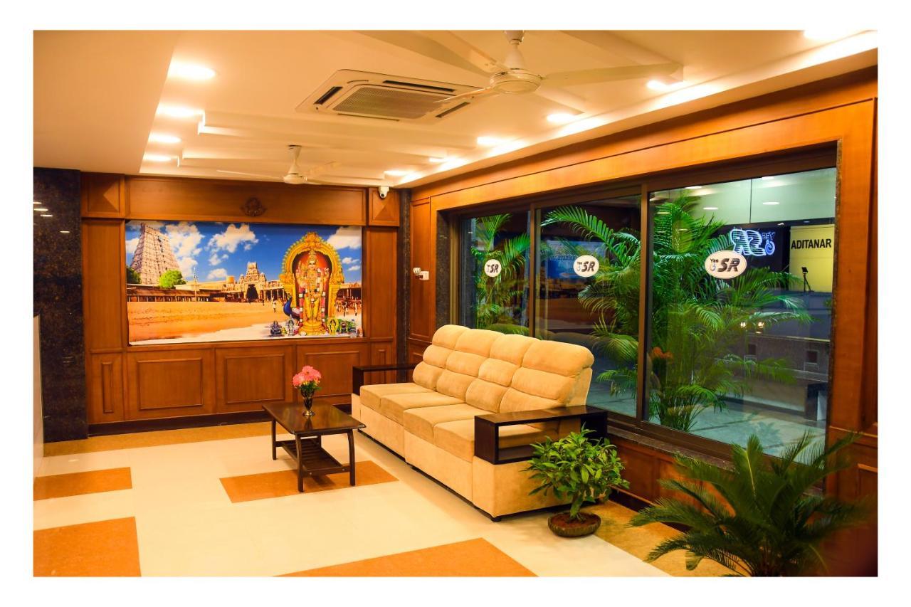 Hotel Sr Tiruchendur Tiruchchendūr Exteriör bild