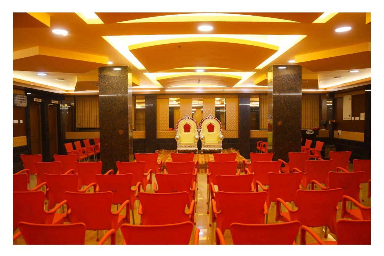 Hotel Sr Tiruchendur Tiruchchendūr Exteriör bild