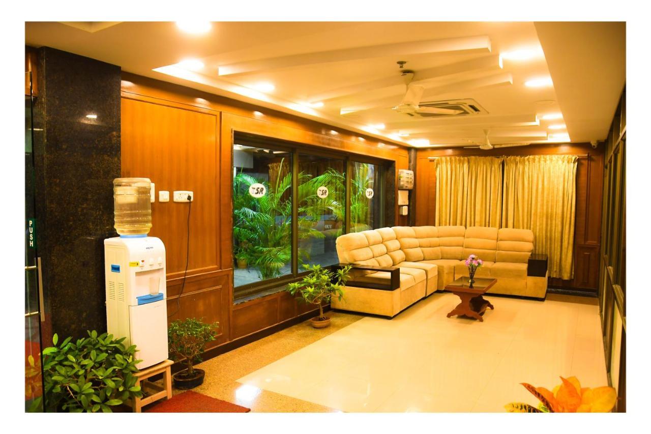 Hotel Sr Tiruchendur Tiruchchendūr Exteriör bild