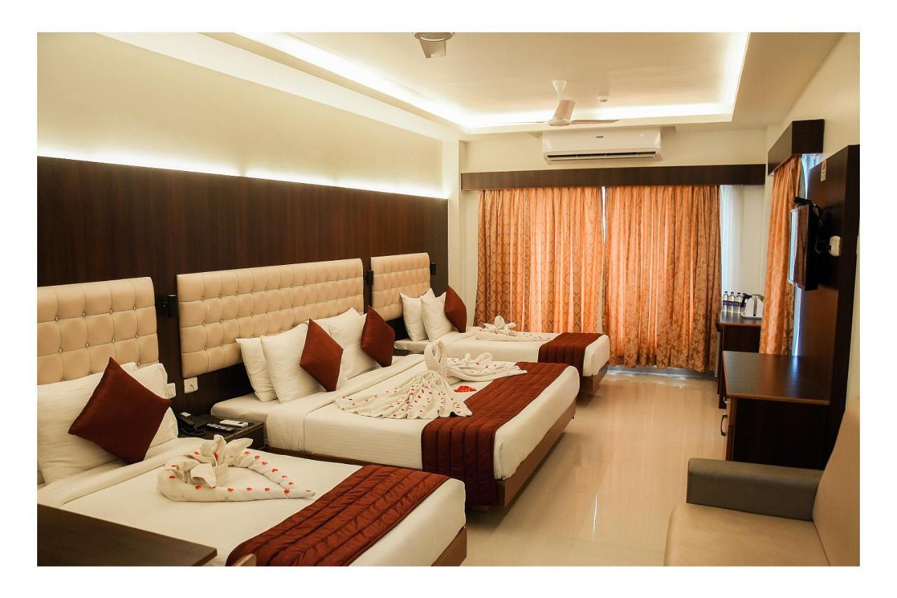 Hotel Sr Tiruchendur Tiruchchendūr Exteriör bild