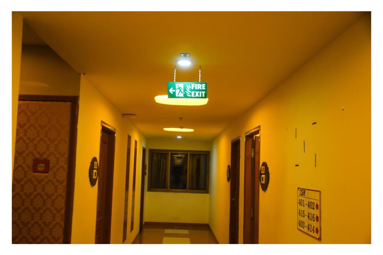 Hotel Sr Tiruchendur Tiruchchendūr Exteriör bild